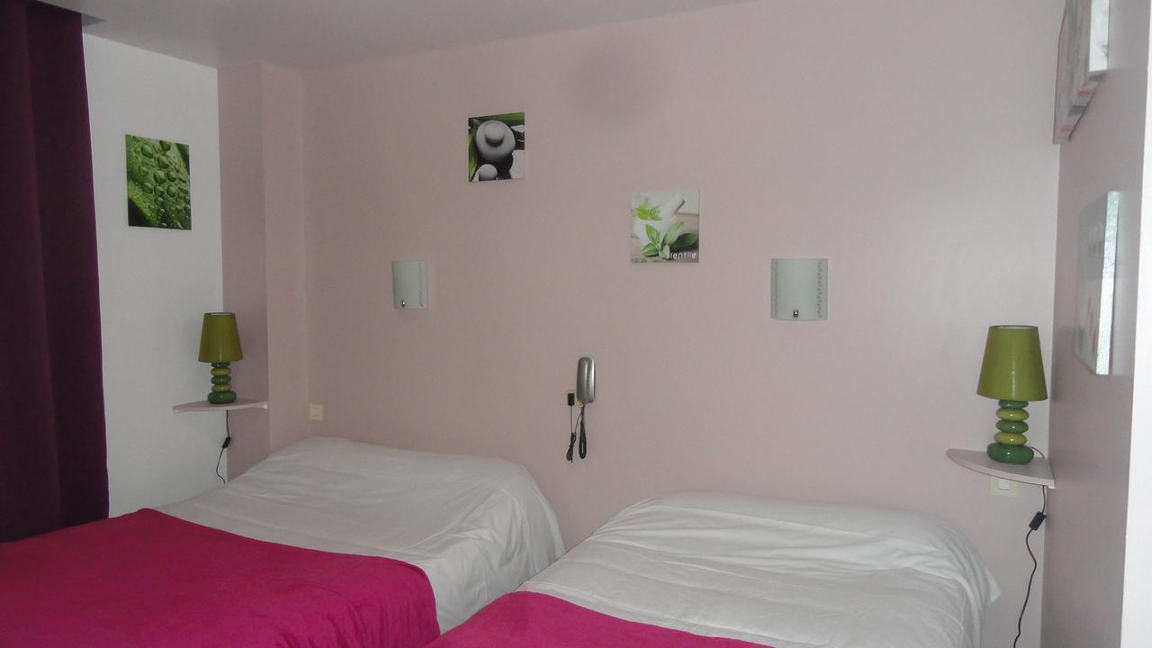 Le Quai 3 Hotel Châteaubriant Buitenkant foto