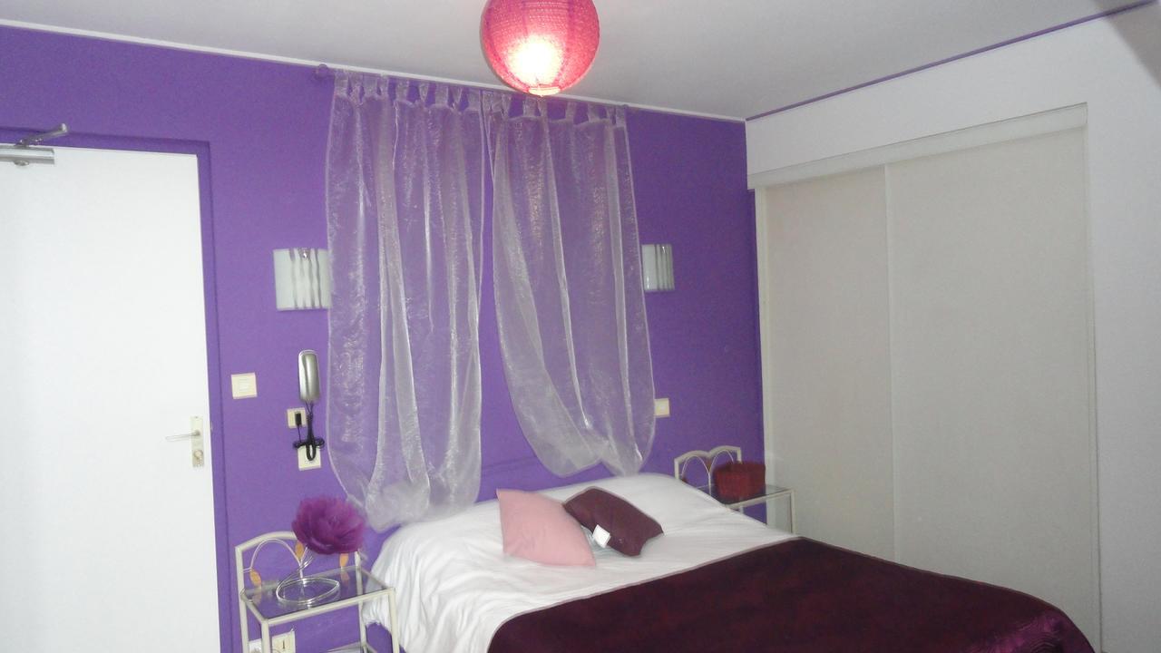 Le Quai 3 Hotel Châteaubriant Buitenkant foto