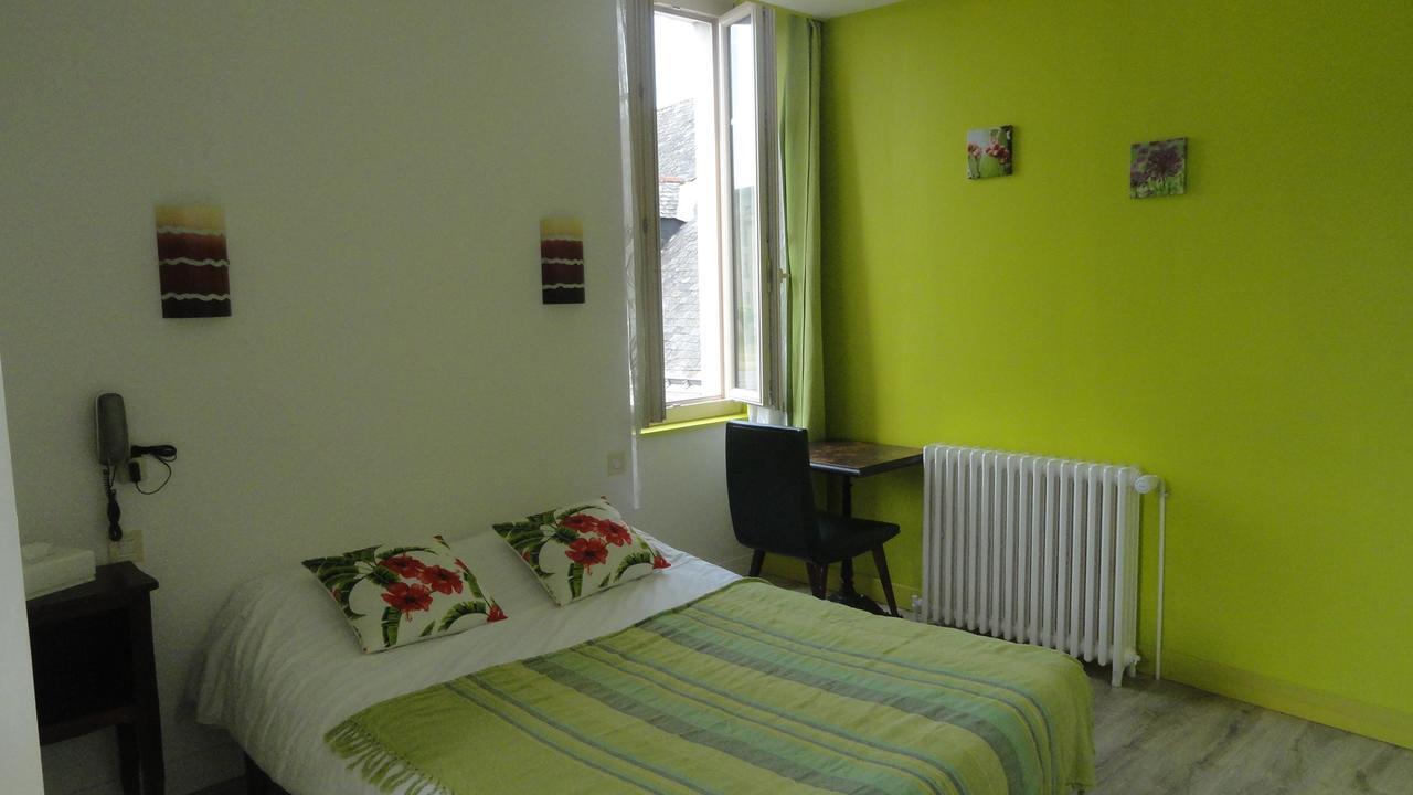 Le Quai 3 Hotel Châteaubriant Buitenkant foto